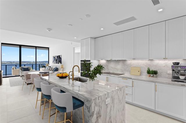 3015 S YSABELLA AVENUE 2403, Tampa, FL 33629