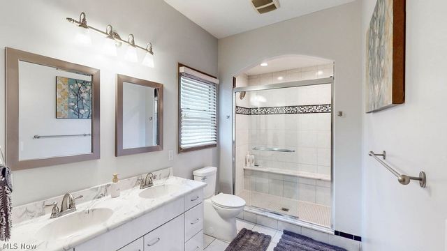 1044 Ledgebrook Drive, Tallmadge, OH 44278