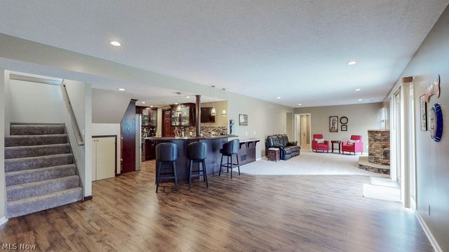 1044 Ledgebrook Drive, Tallmadge, OH 44278