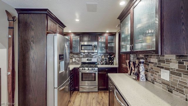 1044 Ledgebrook Drive, Tallmadge, OH 44278