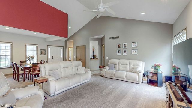 1044 Ledgebrook Drive, Tallmadge, OH 44278