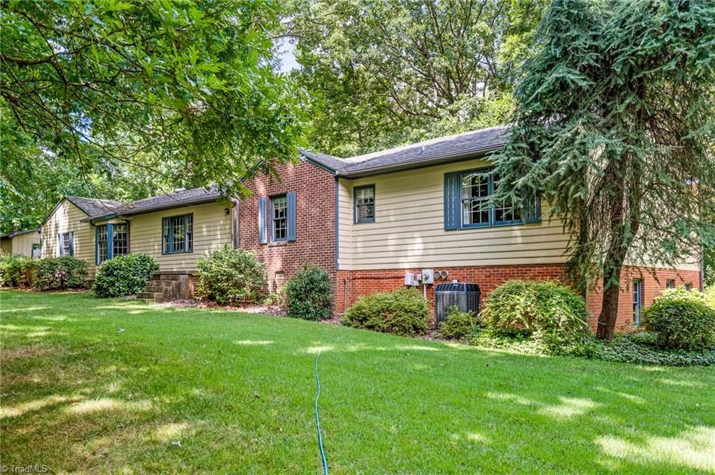 2967 Maple Avenue, Burlington, NC 27215