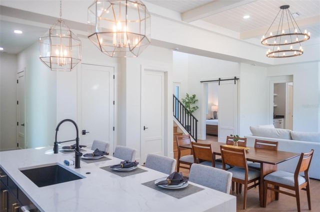 2420 FLOYD STREET, Sarasota, FL 34239