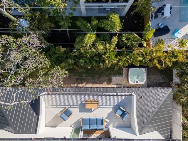 2420 FLOYD STREET, Sarasota, FL 34239