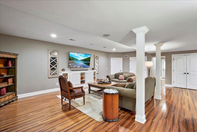 108 Weehawken Lane, Frankfort, KY 40601