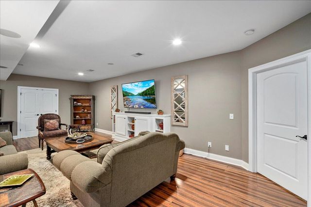 108 Weehawken Lane, Frankfort, KY 40601