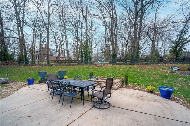 108 Weehawken Lane, Frankfort, KY 40601