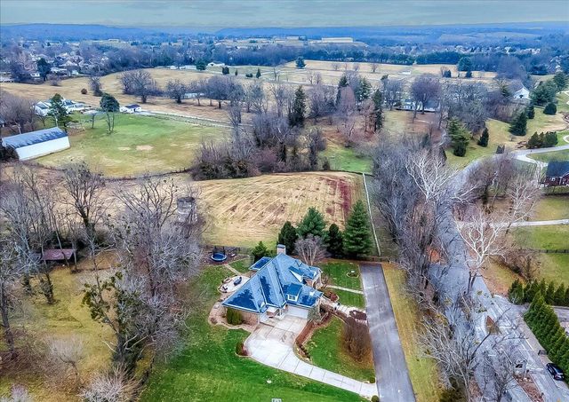 108 Weehawken Lane, Frankfort, KY 40601