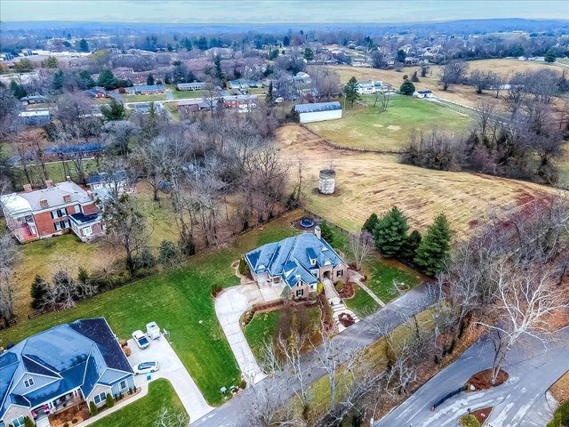 108 Weehawken Lane, Frankfort, KY 40601