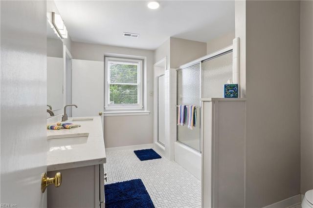 635 Haystack Landing RD, Newport News, VA 23602