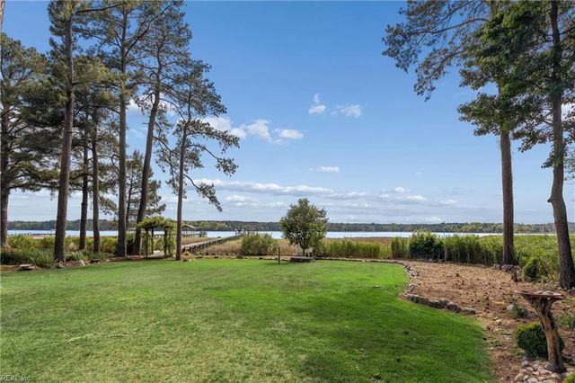 635 Haystack Landing RD, Newport News, VA 23602