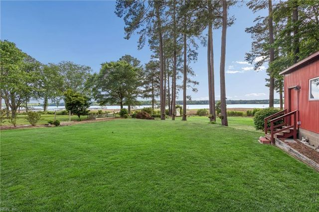 635 Haystack Landing RD, Newport News, VA 23602