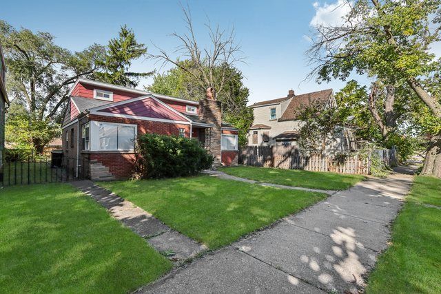 10216 S Emerald Avenue, Chicago, IL 60628