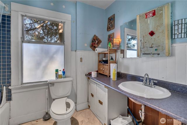 5003 S 46th Avenue, Seattle, WA 98118