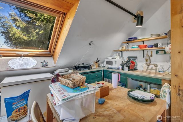 5003 S 46th Avenue, Seattle, WA 98118