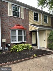 112 BROOKWOOD DR, Ambler, PA 19002