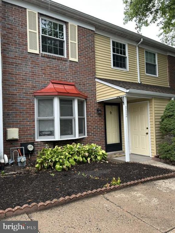 112 BROOKWOOD DR, Ambler, PA 19002