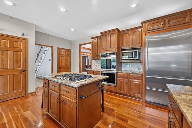25549 N Broken Bow Pass, Barrington, IL 60010