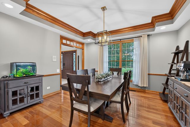 25549 N Broken Bow Pass, Barrington, IL 60010