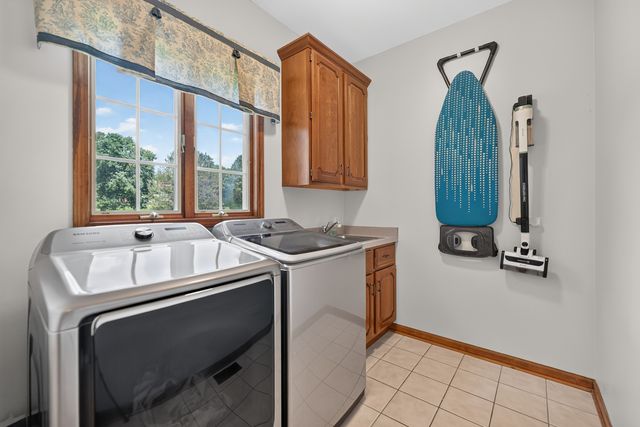 25549 N Broken Bow Pass, Barrington, IL 60010