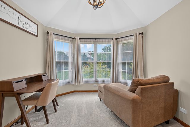 25549 N Broken Bow Pass, Barrington, IL 60010