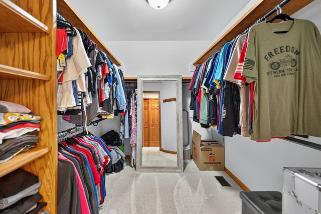 25549 N Broken Bow Pass, Barrington, IL 60010