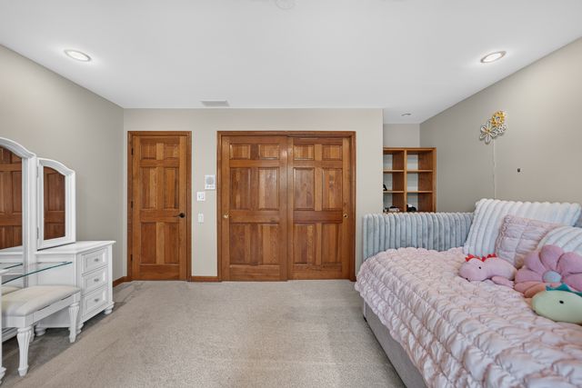 25549 N Broken Bow Pass, Barrington, IL 60010