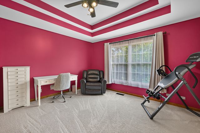 25549 N Broken Bow Pass, Barrington, IL 60010