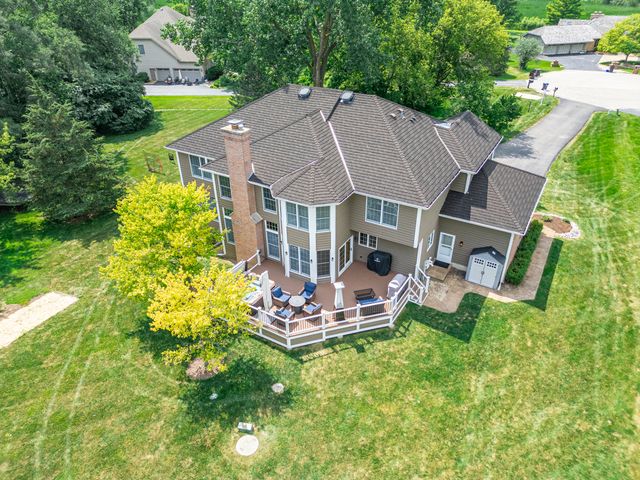 25549 N Broken Bow Pass, Barrington, IL 60010