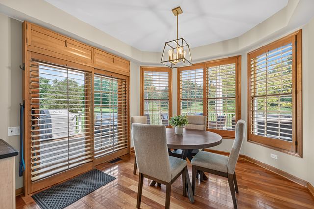 25549 N Broken Bow Pass, Barrington, IL 60010