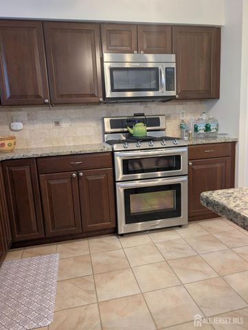 363 Cranbury Road B4, East Brunswick, NJ 08816