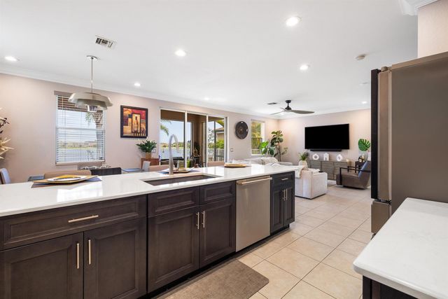 707 NW Leonardo Circle, Port St. Lucie, FL 34986