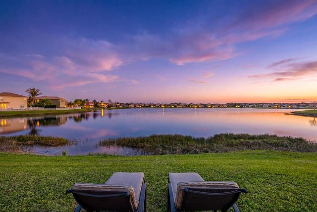 707 NW Leonardo Circle, Port St. Lucie, FL 34986