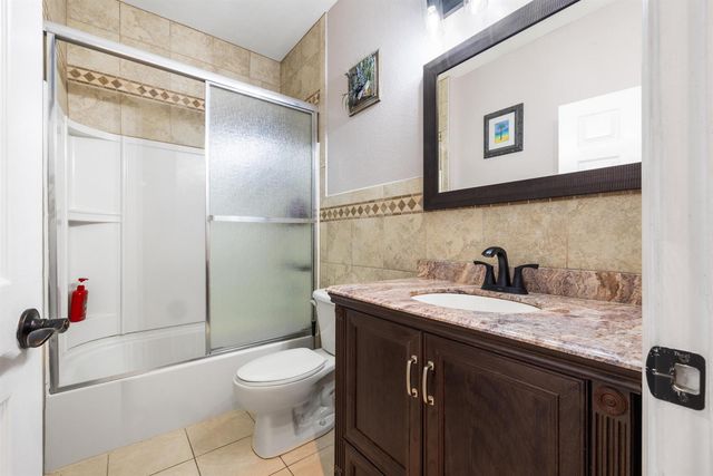 707 NW Leonardo Circle, Port St. Lucie, FL 34986
