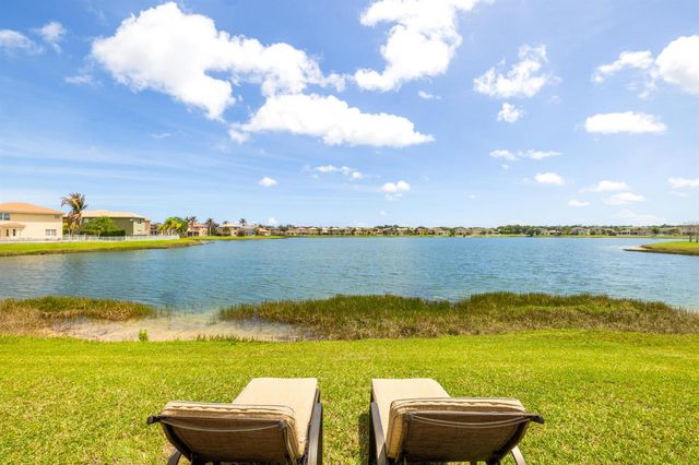 707 NW Leonardo Circle, Port St. Lucie, FL 34986