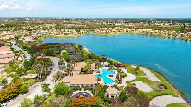 707 NW Leonardo Circle, Port St. Lucie, FL 34986