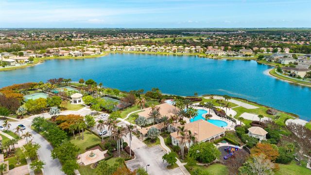 707 NW Leonardo Circle, Port St. Lucie, FL 34986