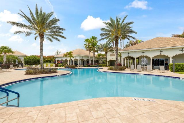 707 NW Leonardo Circle, Port St. Lucie, FL 34986