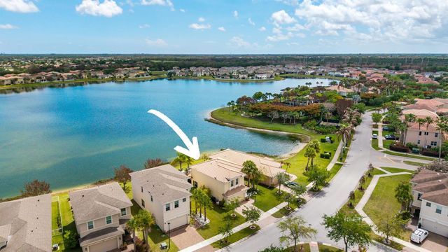707 NW Leonardo Circle, Port St. Lucie, FL 34986