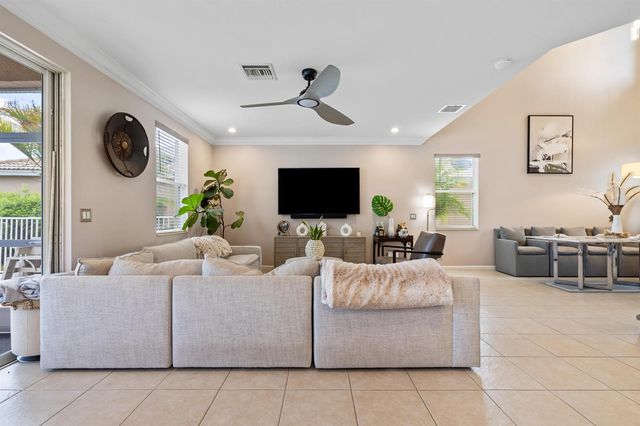 707 NW Leonardo Circle, Port St. Lucie, FL 34986