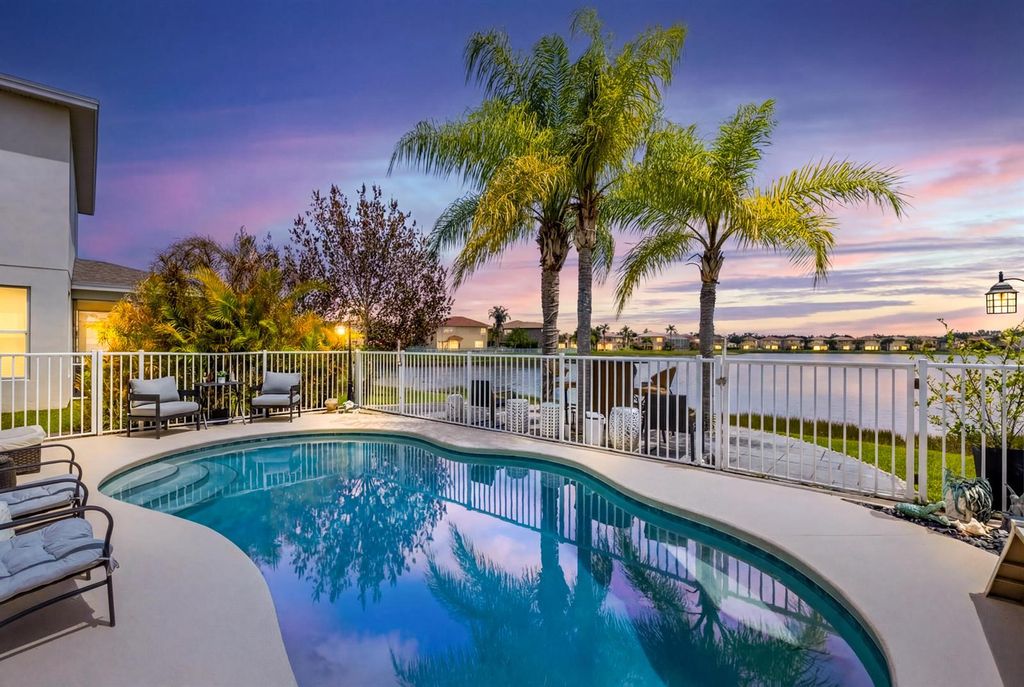 707 NW Leonardo Circle, Port St. Lucie, FL 34986