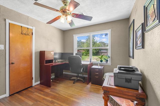 11707 Old Oaks Lane, Conroe, TX 77385