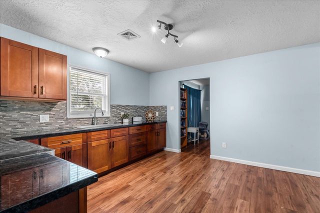 11707 Old Oaks Lane, Conroe, TX 77385