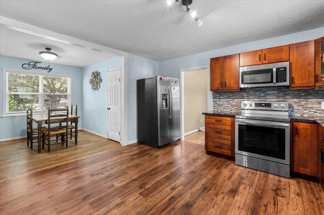 11707 Old Oaks Lane, Conroe, TX 77385