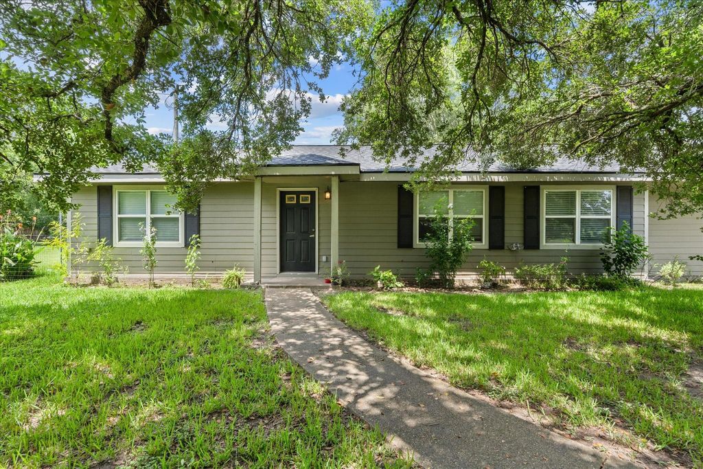 11707 Old Oaks Lane, Conroe, TX 77385