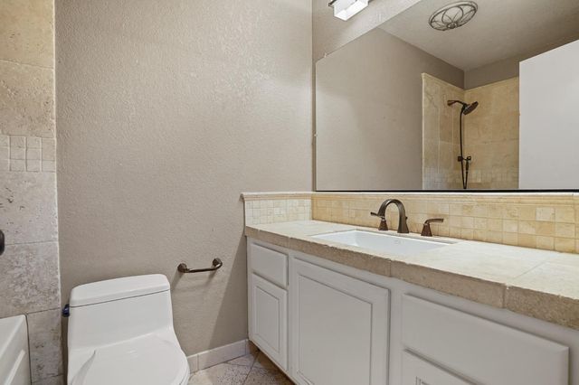 2109 Cedar Ridge Dr, Stockton, CA 95207