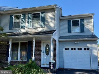 18 HUNT DR, Horsham, PA 19044