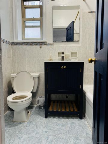 48-20 44th Street 4C, Woodside, NY 11377