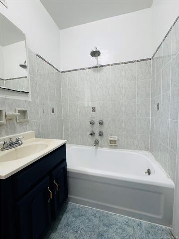 48-20 44th Street 4C, Woodside, NY 11377