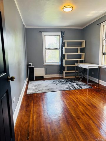 48-20 44th Street 4C, Woodside, NY 11377